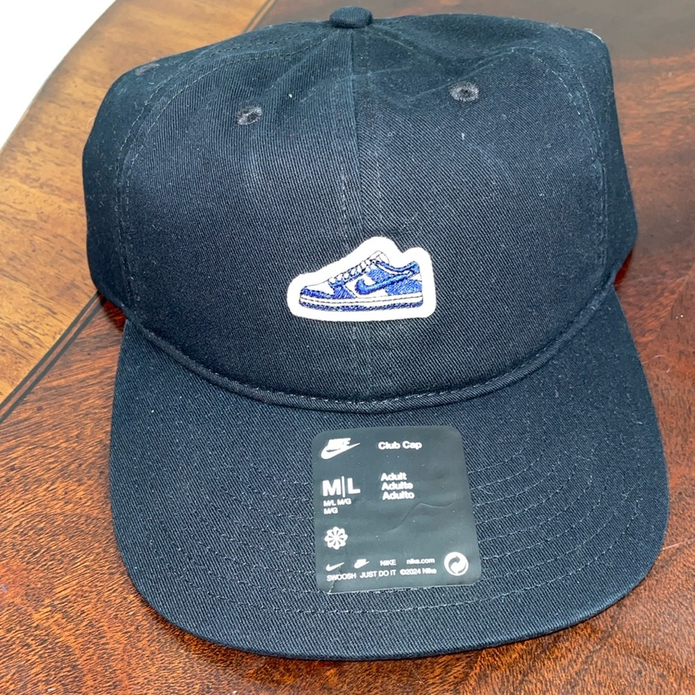 Adult Nike club cap